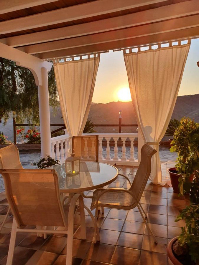 Cortijo La Rijana Villa Sayalonga Exterior foto