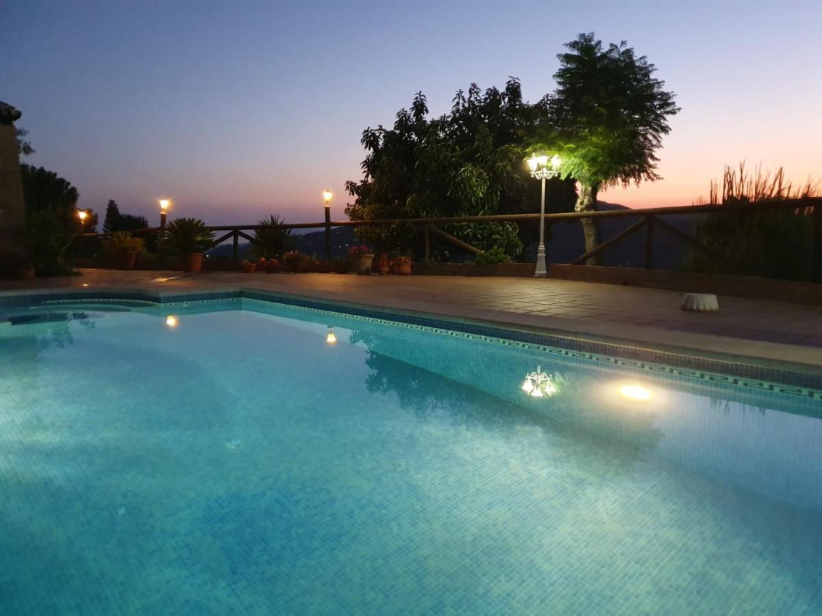 Cortijo La Rijana Villa Sayalonga Exterior foto