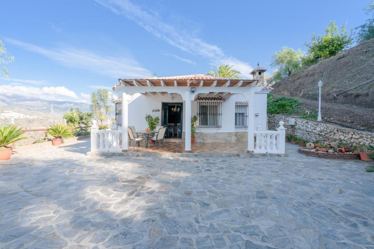 Cortijo La Rijana Villa Sayalonga Exterior foto
