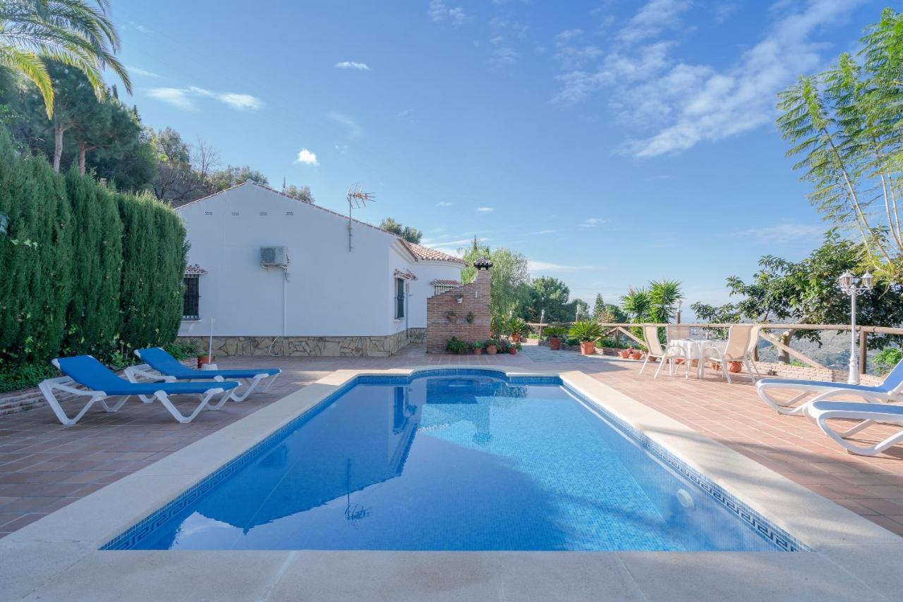 Cortijo La Rijana Villa Sayalonga Exterior foto
