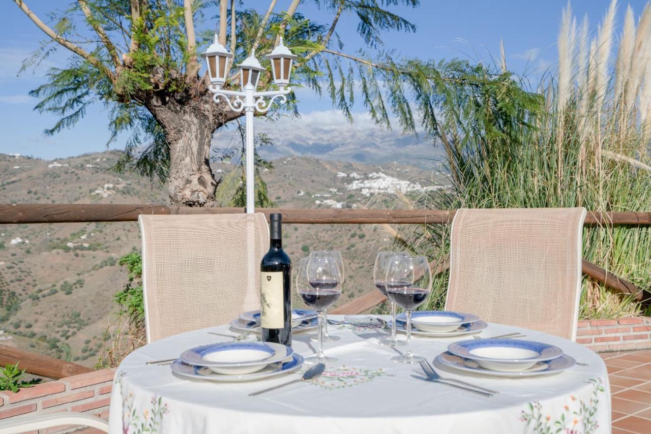 Cortijo La Rijana Villa Sayalonga Exterior foto