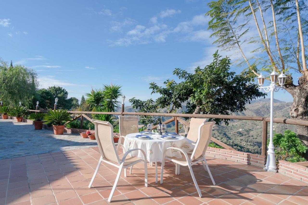 Cortijo La Rijana Villa Sayalonga Exterior foto